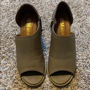 Grey lightly worn heeled shoes